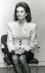 Jackie Onassis 1989, Boston.jpg